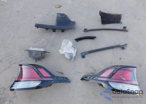 2024 Kia Sportage Sx z USA, uszkodzony, nr VIN 5XYK43DF8RG232608